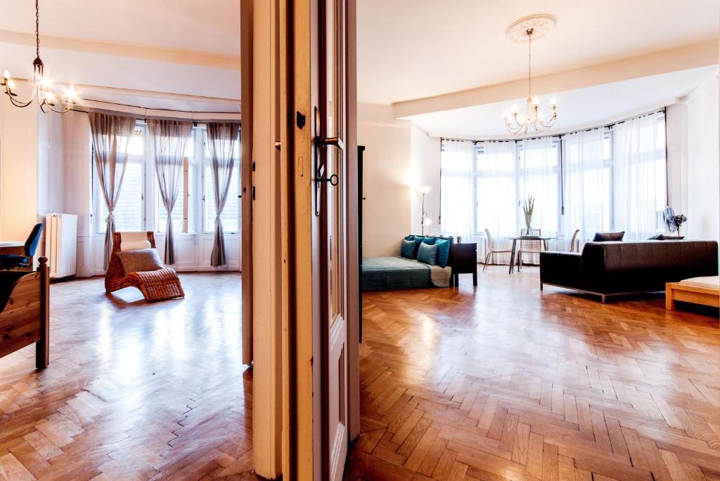 The Fashion Street Apartament *