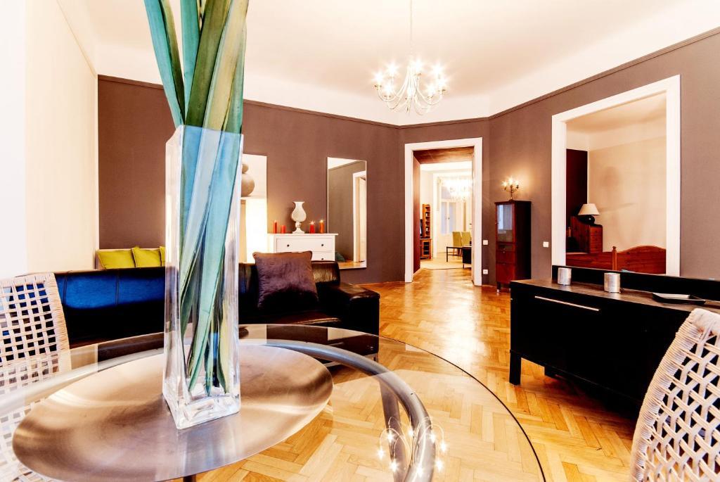 The Fashion Street Apartament *